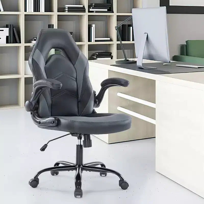 Sedia da gaming ergonomica in pelle PU con braccioli regolabili ribaltabili