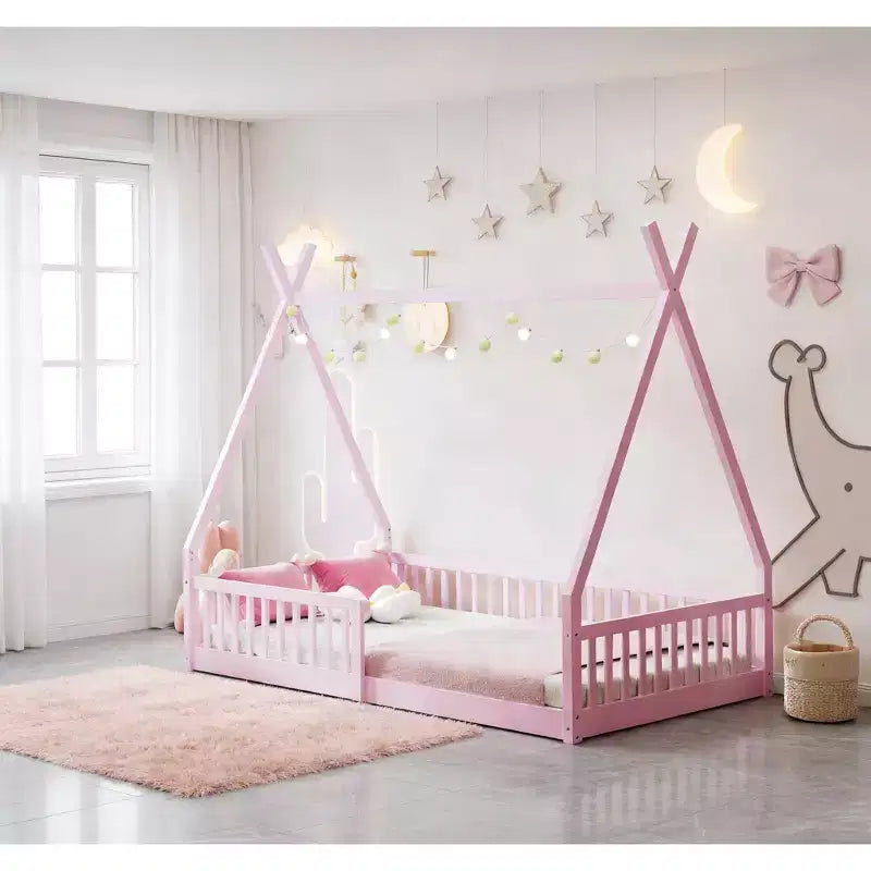 Struttura letto a tenda formato singolo con sponde protettive e recinzione, lettino a casetta in legno per sala giochi e camera da letto