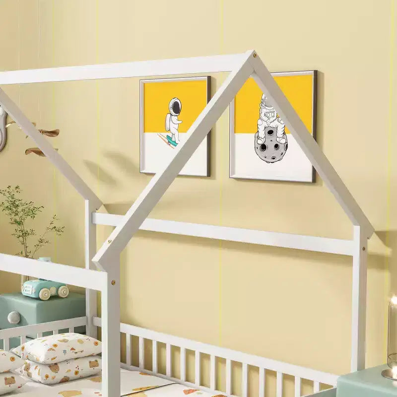 Letto a casetta a pavimento di dimensioni standard con telaio del tetto, sponde di sicurezza, letto a casetta a pavimento in legno con recinzione, non richiede rete a molle.
